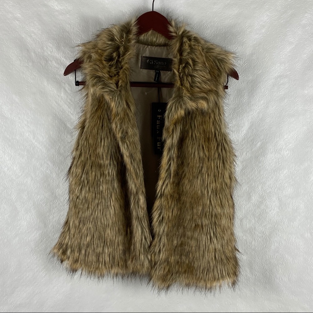 Cute NWT Co Sono Faux Fur Lined Vest